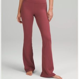 NWT lululemon groove super high rise flare pants Nulu size 8